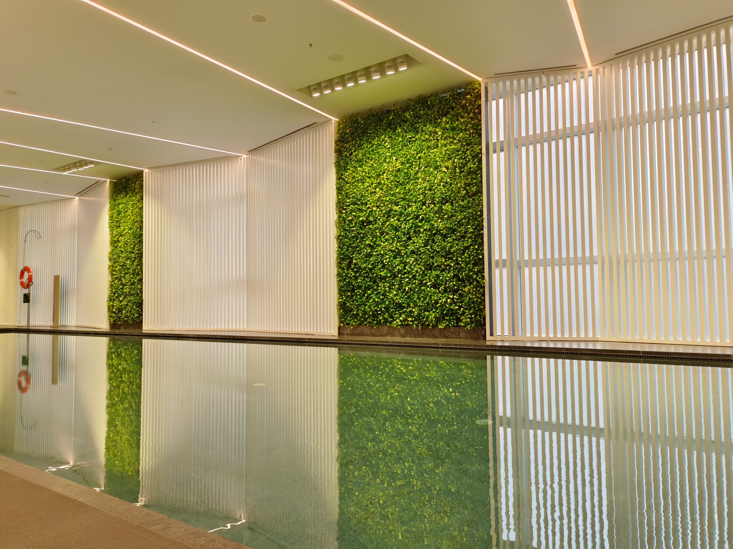 Plant Lights for Commercial Landscaping Projects