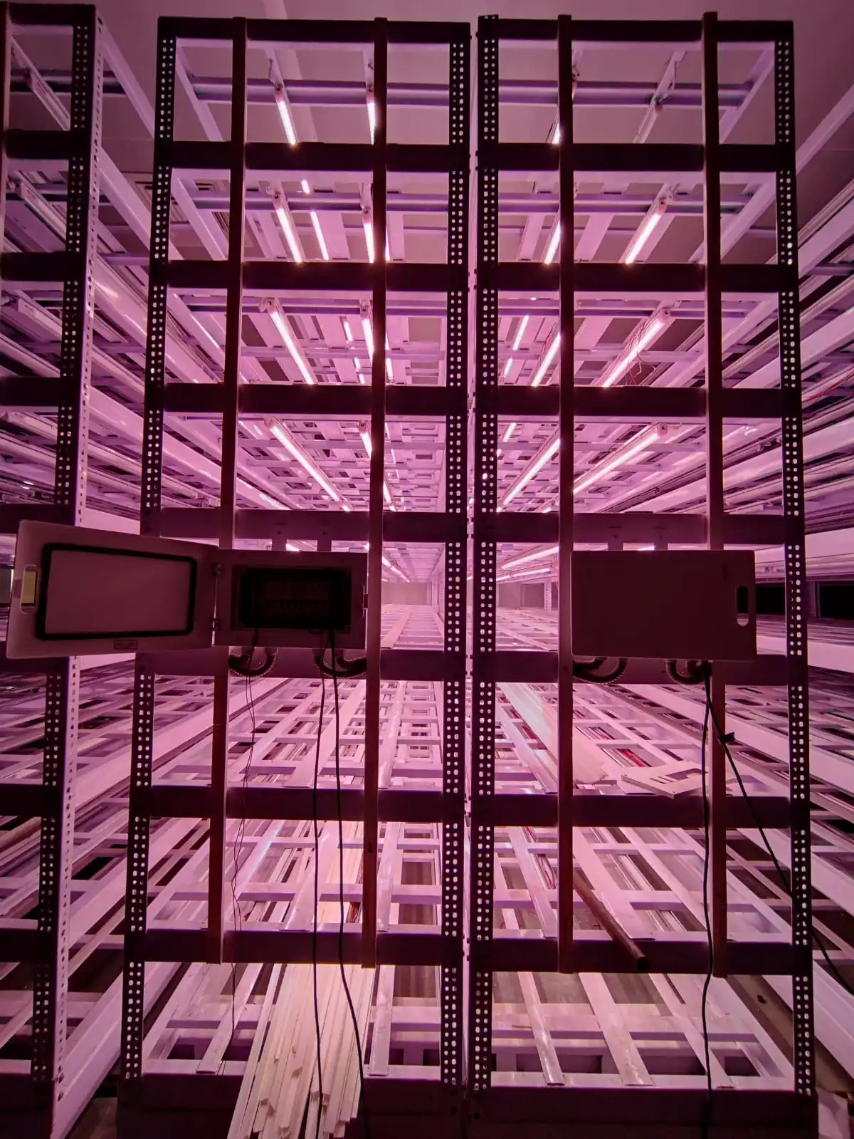 Grow Smarter, Harvest More – Sustainable Solutions for Urban & Commercial Farming